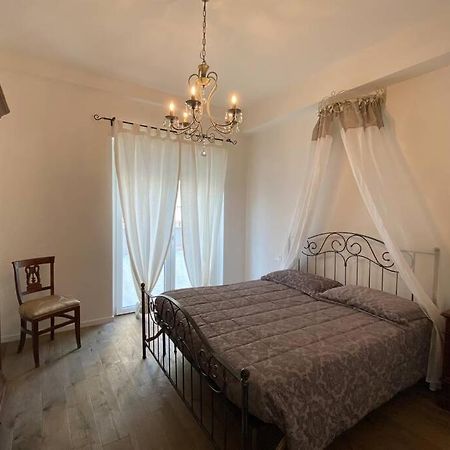 Castiglione Apartment ลาควิลา ภายนอก รูปภาพ